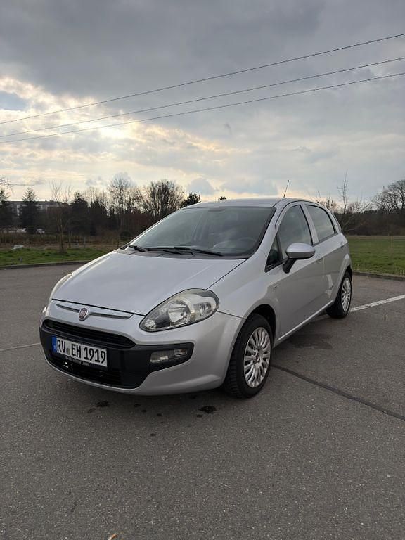 Gebraucht Fiat Punto Active 78 PS (57 kW) 2010 Grau Kleinwagen