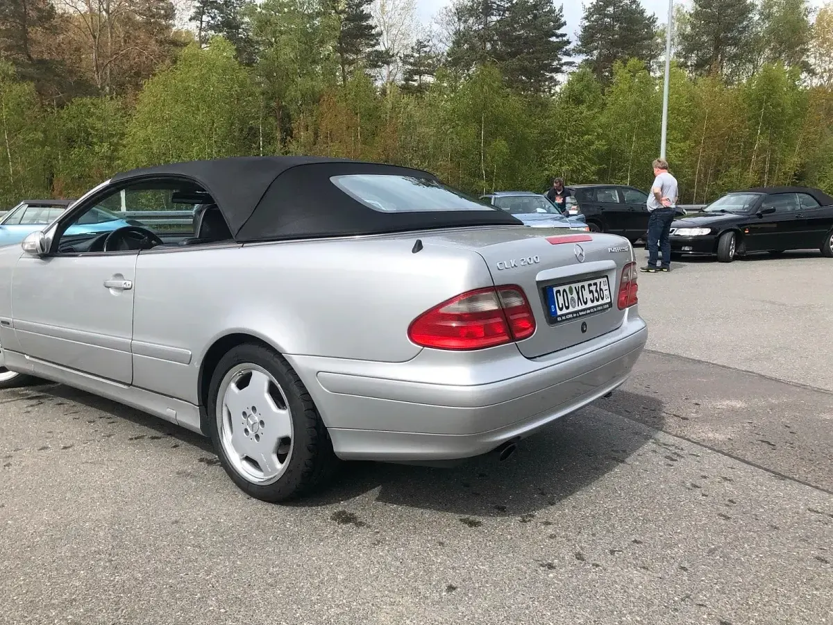 Gebraucht Mercedes CLK200 AMG 193 PS (141 kW) 2000 Silber Cabrio