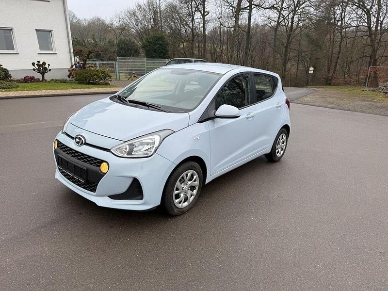 Blau Gebraucht 2018 Hyundai i10 Trend Kleinwagen | 10.800 € (Fairer Preis) - Bild 1/4