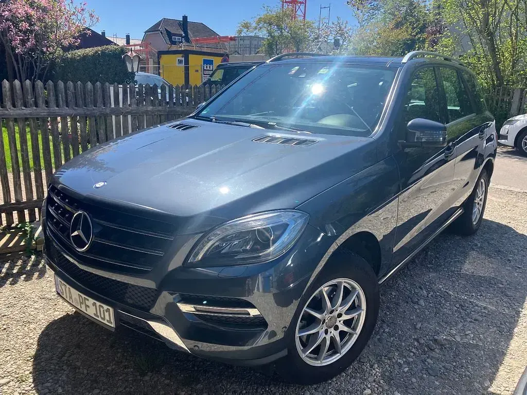 Gebraucht Mercedes ML350 258 PS (189 kW) 2013 Grau SUV