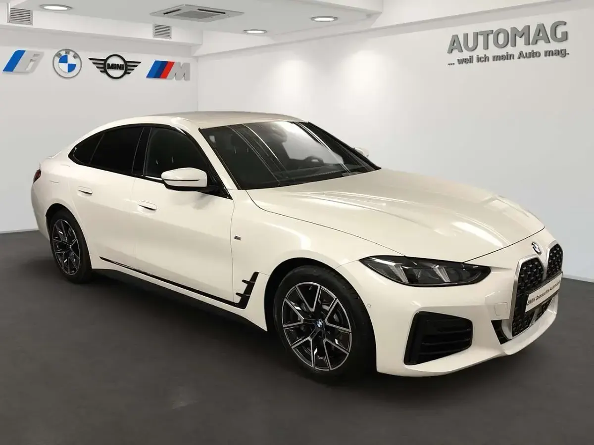 Gebraucht BMW 430 M Sport 245 PS (180 kW) 2024 Weiß Coupé