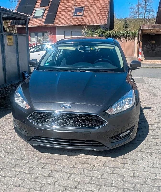Usata Ford Focus 125 CV (91 kW) 2018 Grigio Station wagon