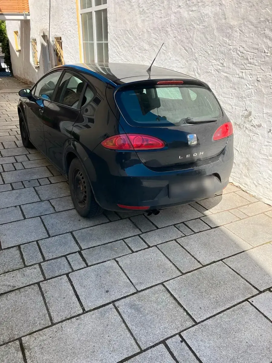 Używany Seat Leon 125 KM (91 kW) 2008 Czarny Hatchback
