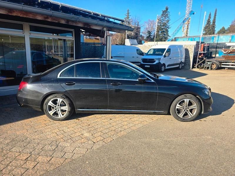 Gebraucht Mercedes E220 194 PS (142 kW) 2018 Schwarz Limousine