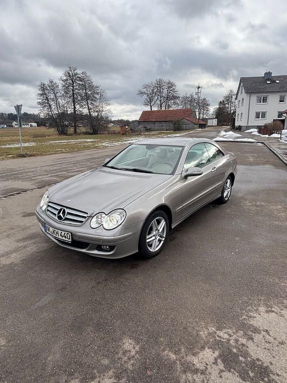 Grau Gebraucht 2005 Mercedes CLK280 Coupé | 11.400 € (Teuer) - Bild 1/4