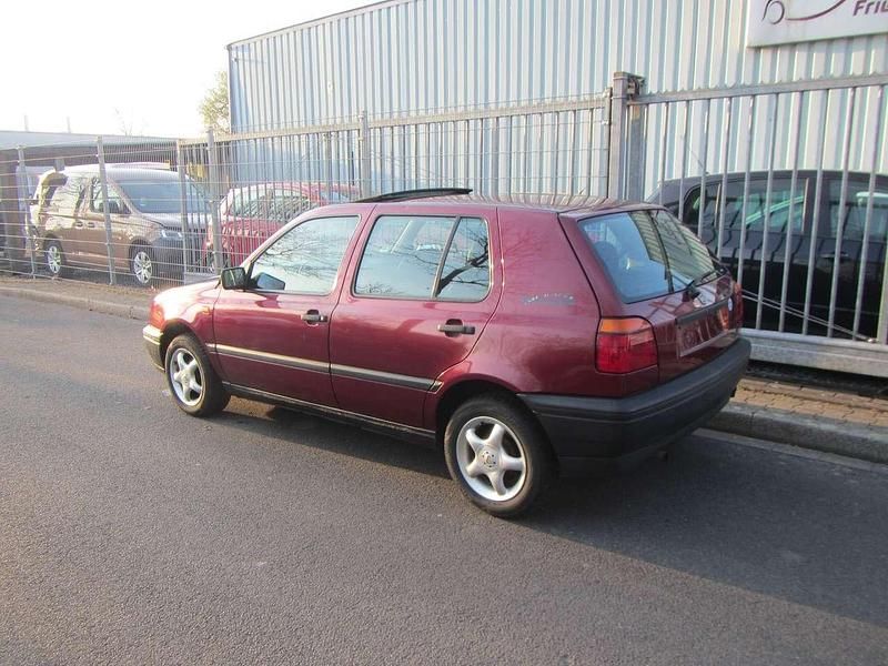 Gebraucht VW Golf III 75 PS (55 kW) 1993 Rot Limousine
