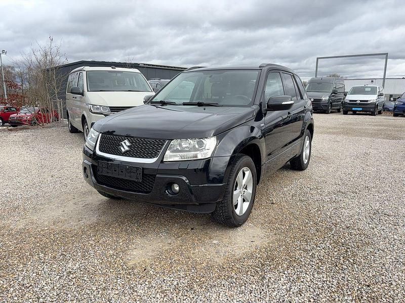 Gebraucht Suzuki Grand Vitara 129 PS (94 kW) 2010 Grau SUV