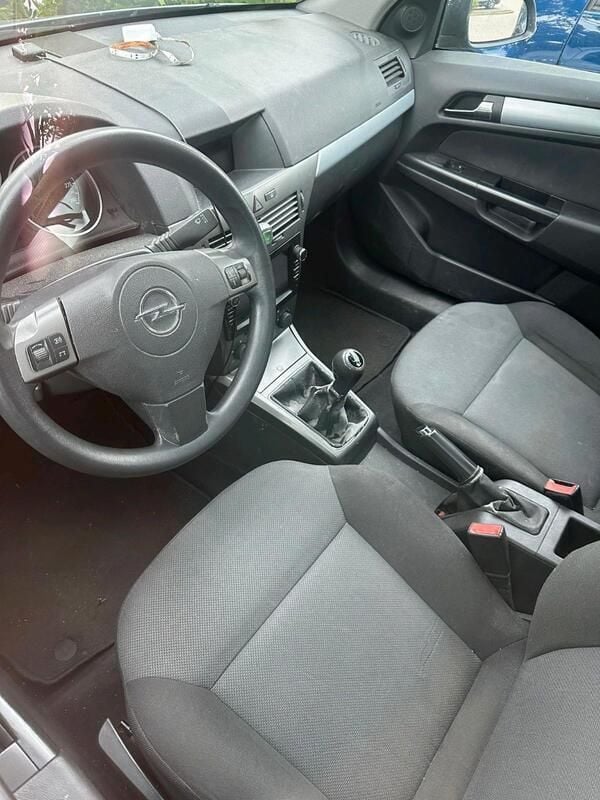 Blau Gebraucht 2005 Opel Astra Kombi | 250 € (Superpreis) - Bild 1/4