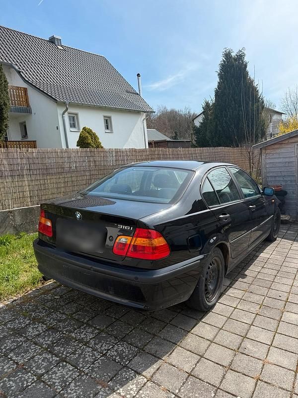 Gebraucht BMW 316 116 PS (85 kW) 2003 Schwarz Limousine