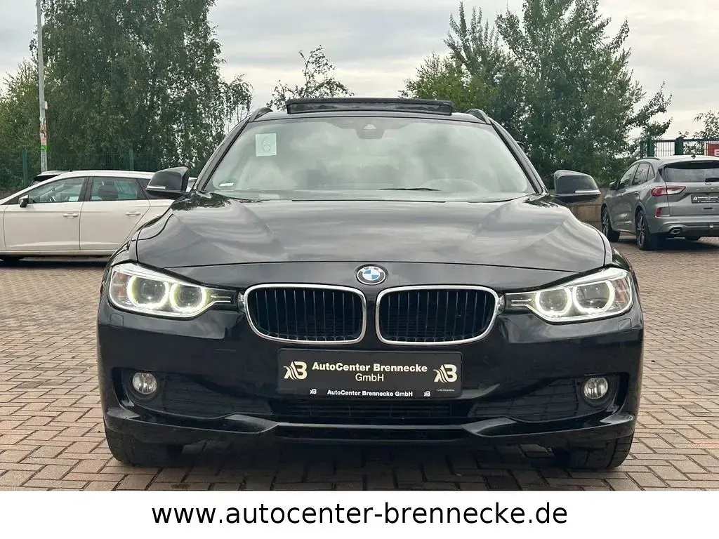 Gebraucht BMW 320 184 PS (135 kW) 2014 Saphirschwarz Kombi