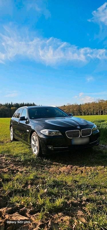 Gebraucht BMW 520 183 PS (134 kW) 2012 Schwarz Kombi