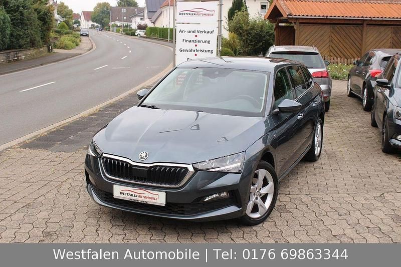 Grau Gebraucht 2020 Skoda Scala Drive Kleinwagen | 17.490 € (Fairer Preis) - Bild 1/4