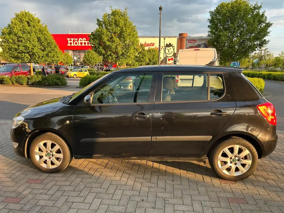 Gebraucht Skoda Fabia 89 PS (65 kW) 2010 Schwarz Kleinwagen