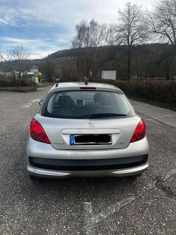 Gebraucht Peugeot 207 73 PS (53 kW) 2008 Grau Kombi