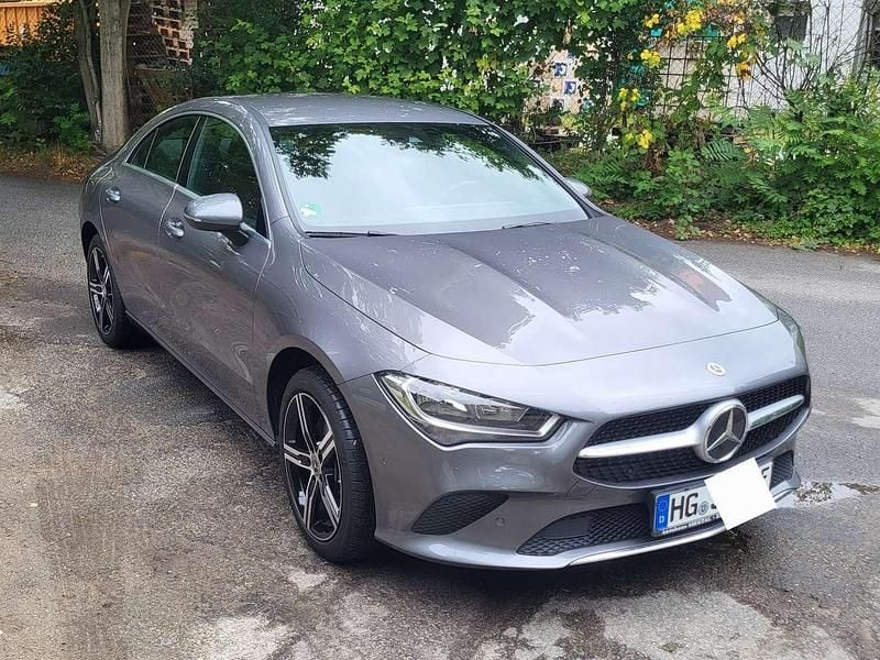 Grau Gebraucht 2022 Mercedes CLA250e Progressive Limousine | 28.500 € (Guter Preis) - Bild 1/4