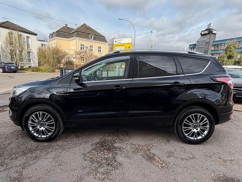 Gebraucht Ford Kuga Titanium 175 PS (128 kW) 2018 Iridiumschwarz metallic SUV