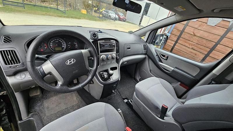 Gebraucht Hyundai H-1 170 PS (125 kW) 2009 Schwarz Van / Kleinbus