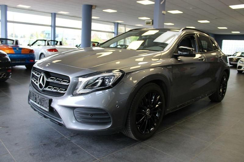 Gebraucht Mercedes GLA200 Edition 156 PS (114 kW) 2018 Grau SUV