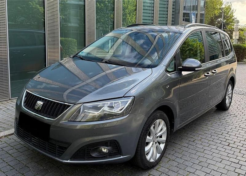 Silber Gebraucht 2015 Seat Alhambra Style Van / Kleinbus | 12.999 € (Superpreis) - Bild 1/4