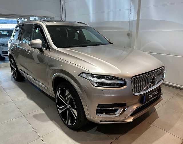 Gebraucht Volvo XC90 173 PS (127 kW) 2023 SUV