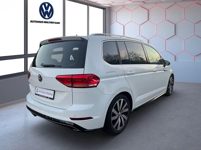 Gebraucht VW Touran Highline 179 PS (131 kW) 2017 Weiß Van / Kleinbus