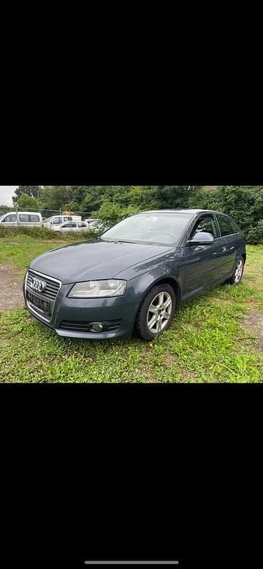 Grau Gebraucht 2009 Audi A3 Kleinwagen | 1.200 € (Guter Preis) - Bild 1/4