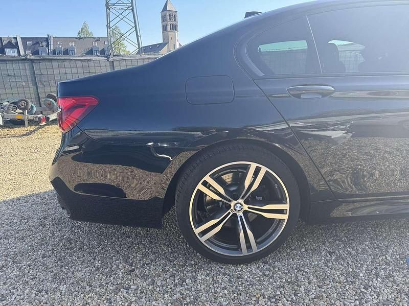 Schwarz Gebraucht 2019 BMW 730 Limousine | 35.000 € (Guter Preis) - Bild 1/4