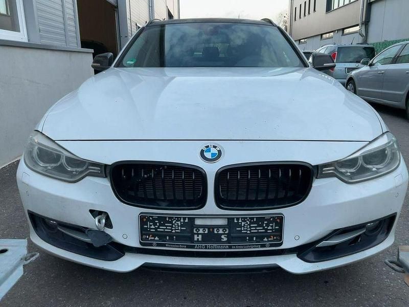 Gebraucht BMW 330 258 PS (189 kW) 2014 Weiß Kombi