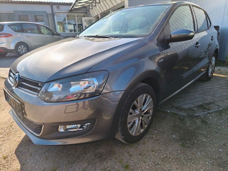 Grau Gebraucht 2013 VW Polo Life Kleinwagen | 5.390 € (Guter Preis) - Bild 1/4