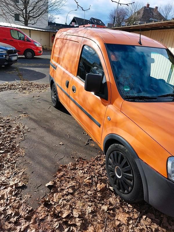 Usata Opel Combo 101 CV (74 kW) 2006 Arancione Monovolume