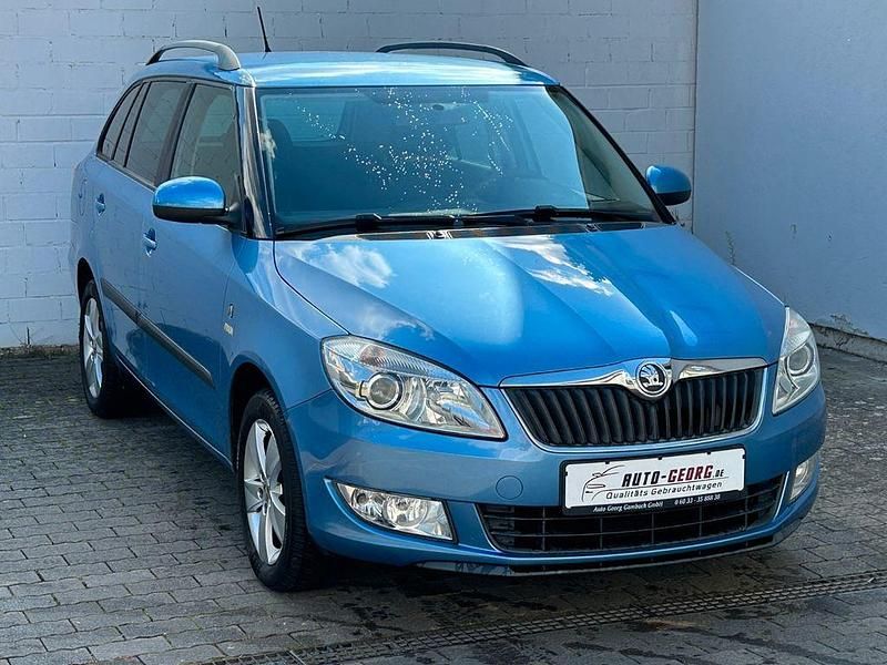 Blau Gebraucht 2013 Skoda Fabia Fresh Kleinwagen | 5.500 € (Fairer Preis) - Bild 1/4
