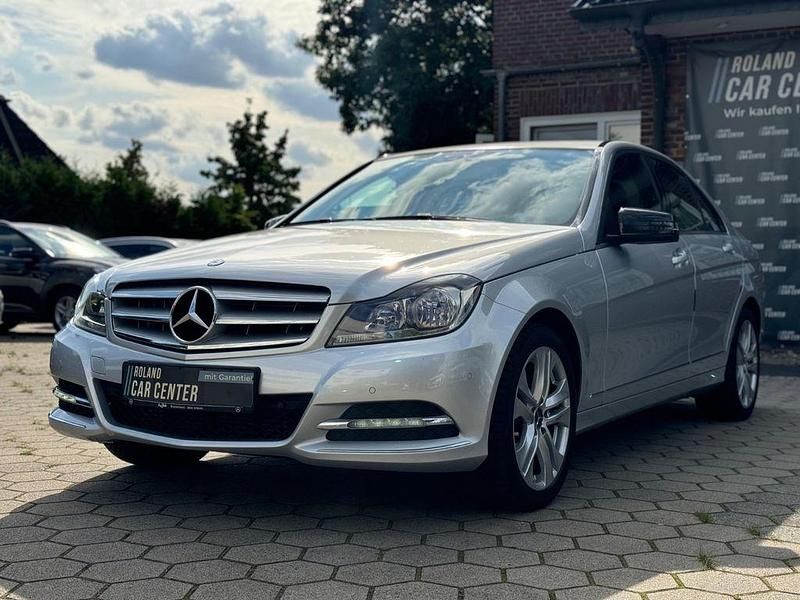 Silber Gebraucht 2014 Mercedes C180 Avantgarde Limousine | 11.940 € (Superpreis) - Bild 1/4