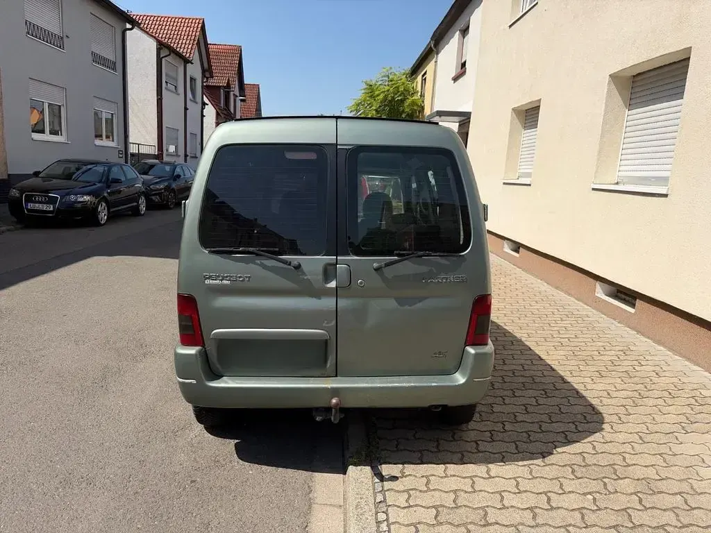 Gebraucht Peugeot Partner 75 PS (55 kW) 2005 Grün Van / Kleinbus