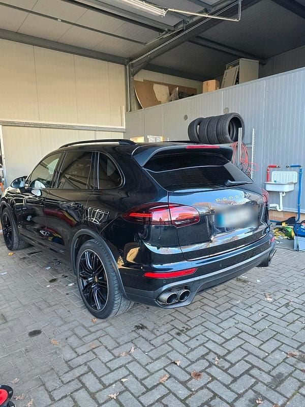 Schwarz Gebraucht 2015 Porsche Cayenne S SUV | 21.000 € - Bild 1/4