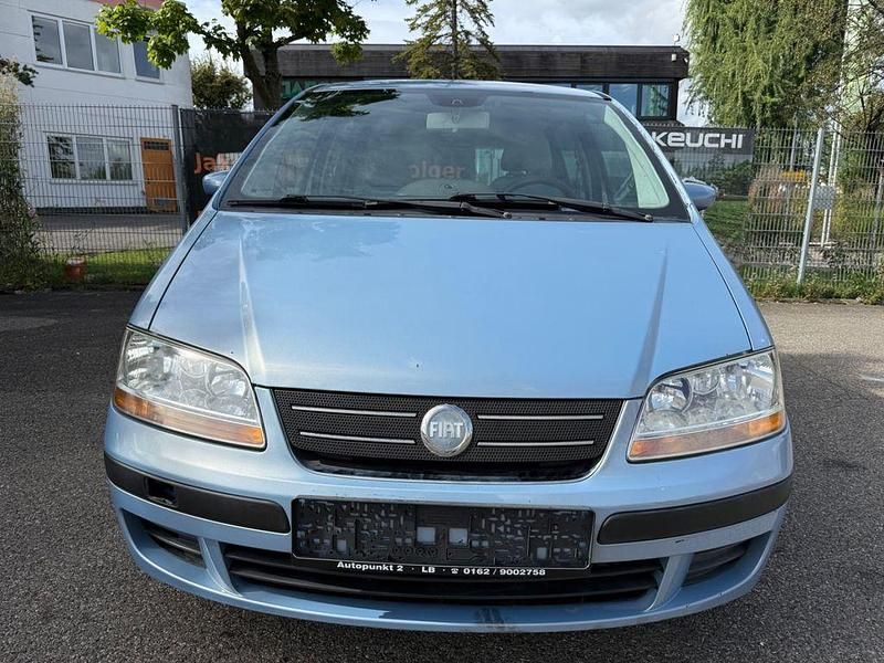Gebraucht Fiat Idea 95 PS (69 kW) 2004 Blau Van / Kleinbus