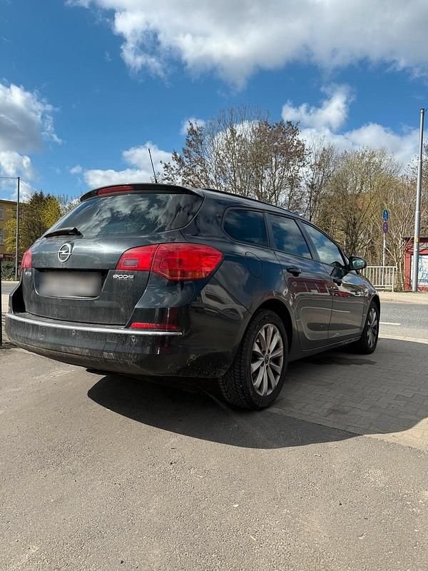 Gebraucht Opel Astra 110 PS (80 kW) 2013 Schwarz Kombi