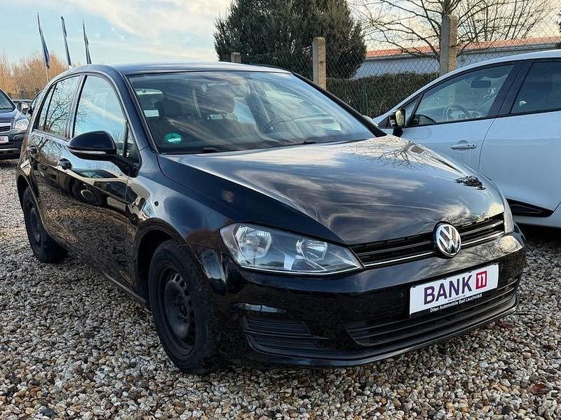 Silber Gebraucht 2013 VW Golf VII Trendline Limousine | 6.999 € (Fairer Preis) - Bild 1/4