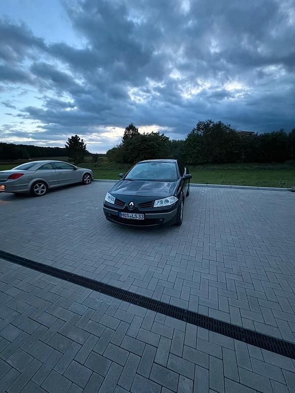 Schwarz Gebraucht 2006 Renault Mégane Cabriolet Cabrio | 550 € - Bild 1/4