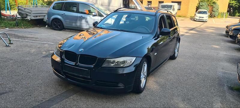 Schwarz Gebraucht 2009 BMW 318 Kombi | 2.550 € (Superpreis) - Bild 1/4