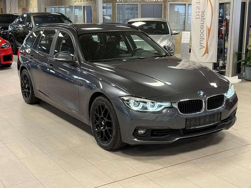 Mineralgrau metallic Gebraucht 2019 BMW 318 Advantage Kombi | 14.990 € (Guter Preis) - Bild 1/4