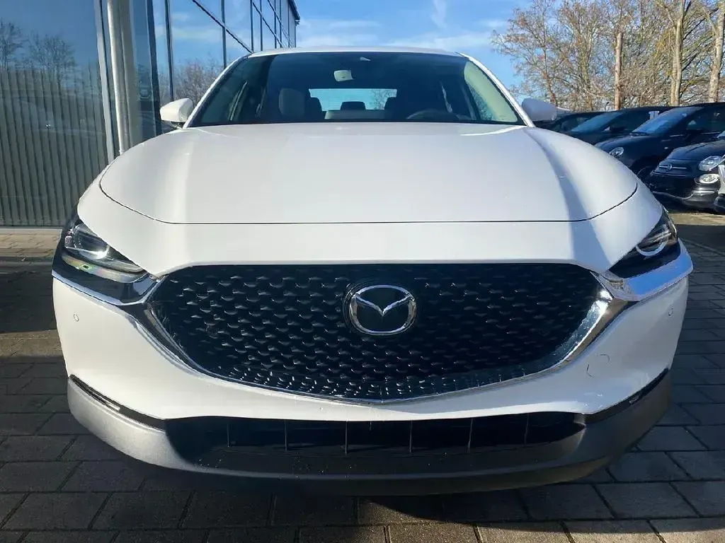 Neu Mazda CX-30 Center-Line 140 PS (102 kW) 2026 Arctic white SUV