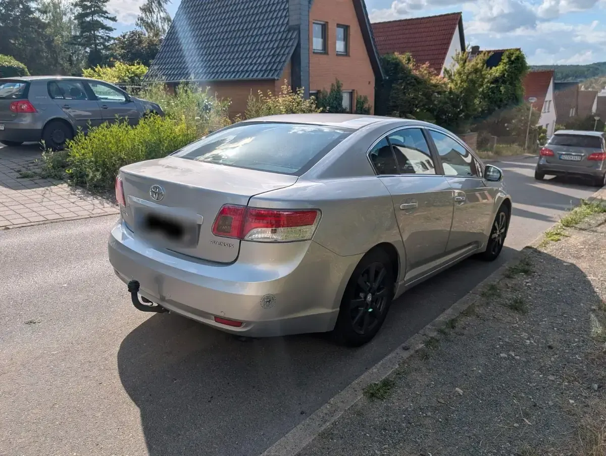 Gebraucht Toyota Avensis 152 PS (111 kW) 2009 Schwarz Limousine