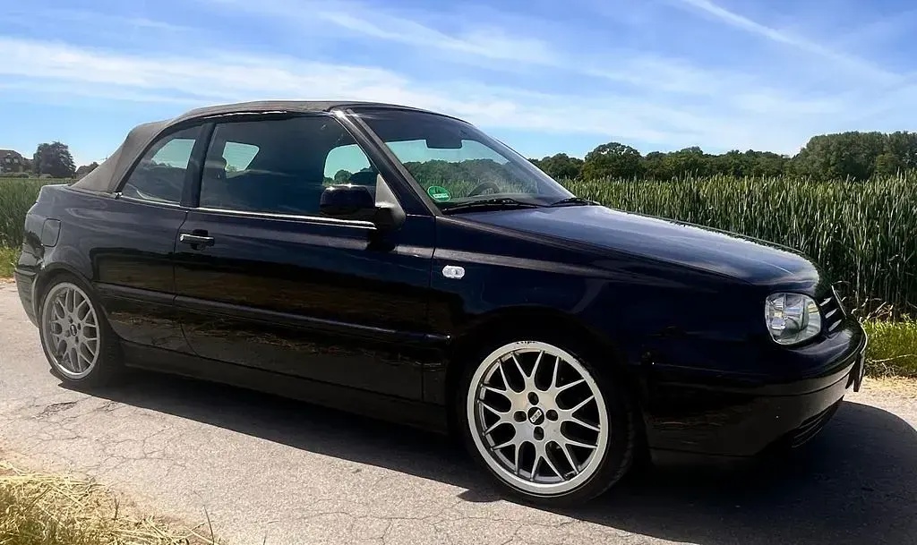 Gebraucht VW Golf Classicline 116 PS (85 kW) 2001 Schwarz Cabrio