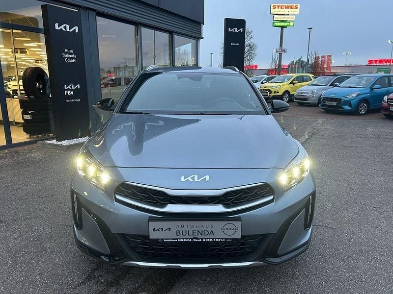 Neu Kia XCeed 150 PS (110 kW) 2026 Silber SUV