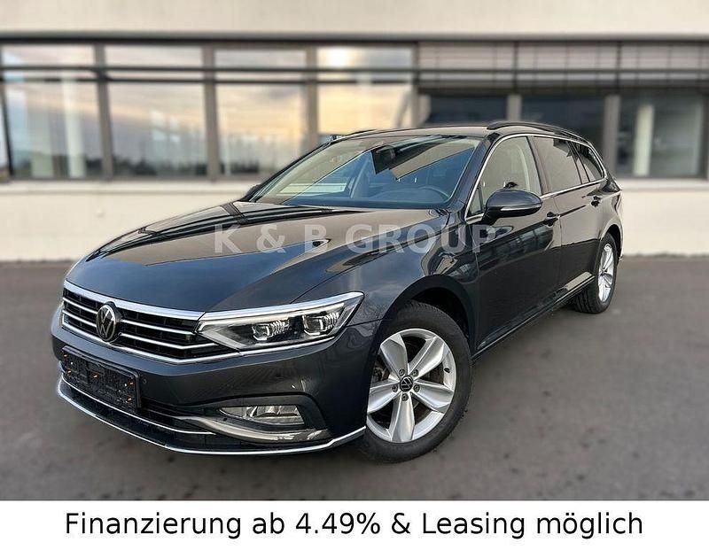 Grau Gebraucht 2024 VW Passat Business Kombi | 29.980 € (Guter Preis) - Bild 1/4