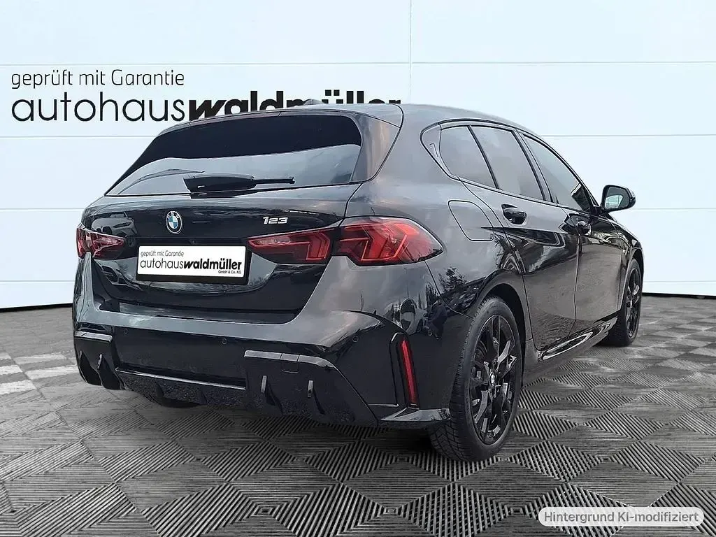 Gebraucht BMW 123 M Sport 204 PS (150 kW) 2025 Schwarz Kleinwagen