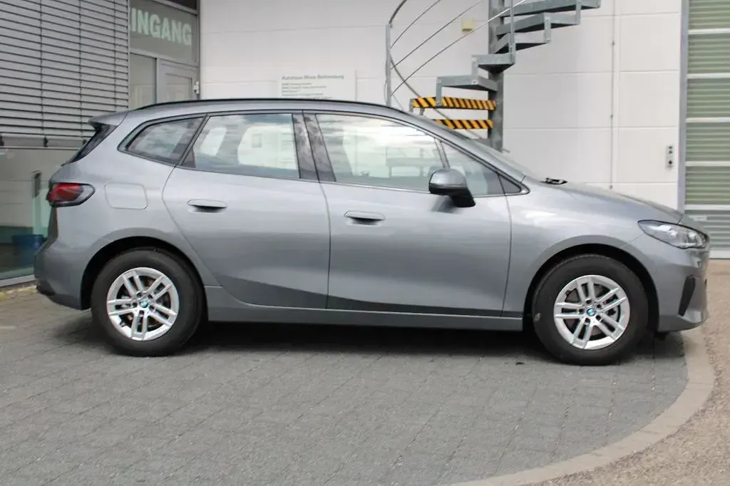 Gebraucht BMW 218 Active Tourer 136 PS (100 kW) 2025 Skyscraper grau metallic Van / Kleinbus