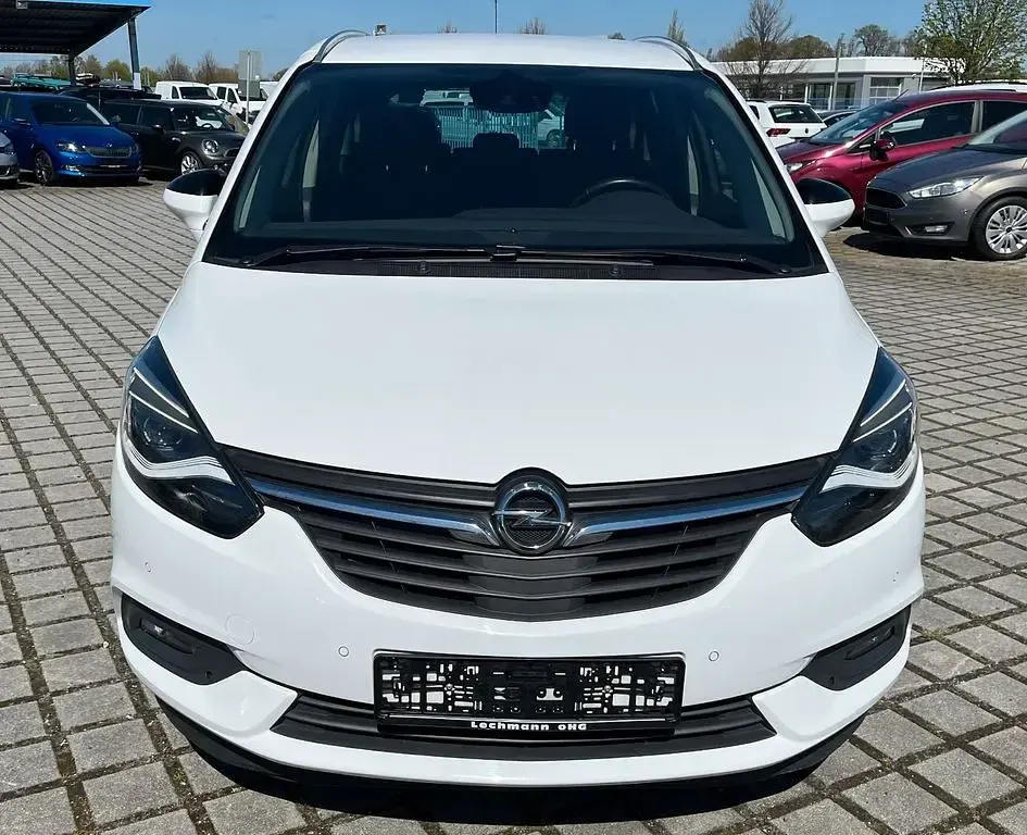 Gebraucht Opel Zafira 136 PS (100 kW) 2018 Weiß Van / Kleinbus