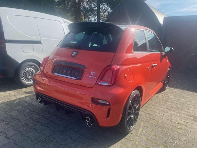 Gebraucht Abarth 695 179 PS (131 kW) 2024 Orange Kleinwagen