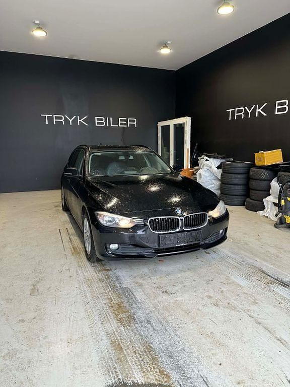 Gebraucht BMW 320 184 PS (135 kW) 2015 Schwarz Kombi